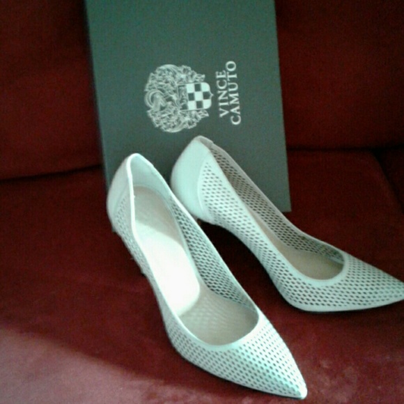 Vince Camuto Shoes - Vince Camuto White Pumps